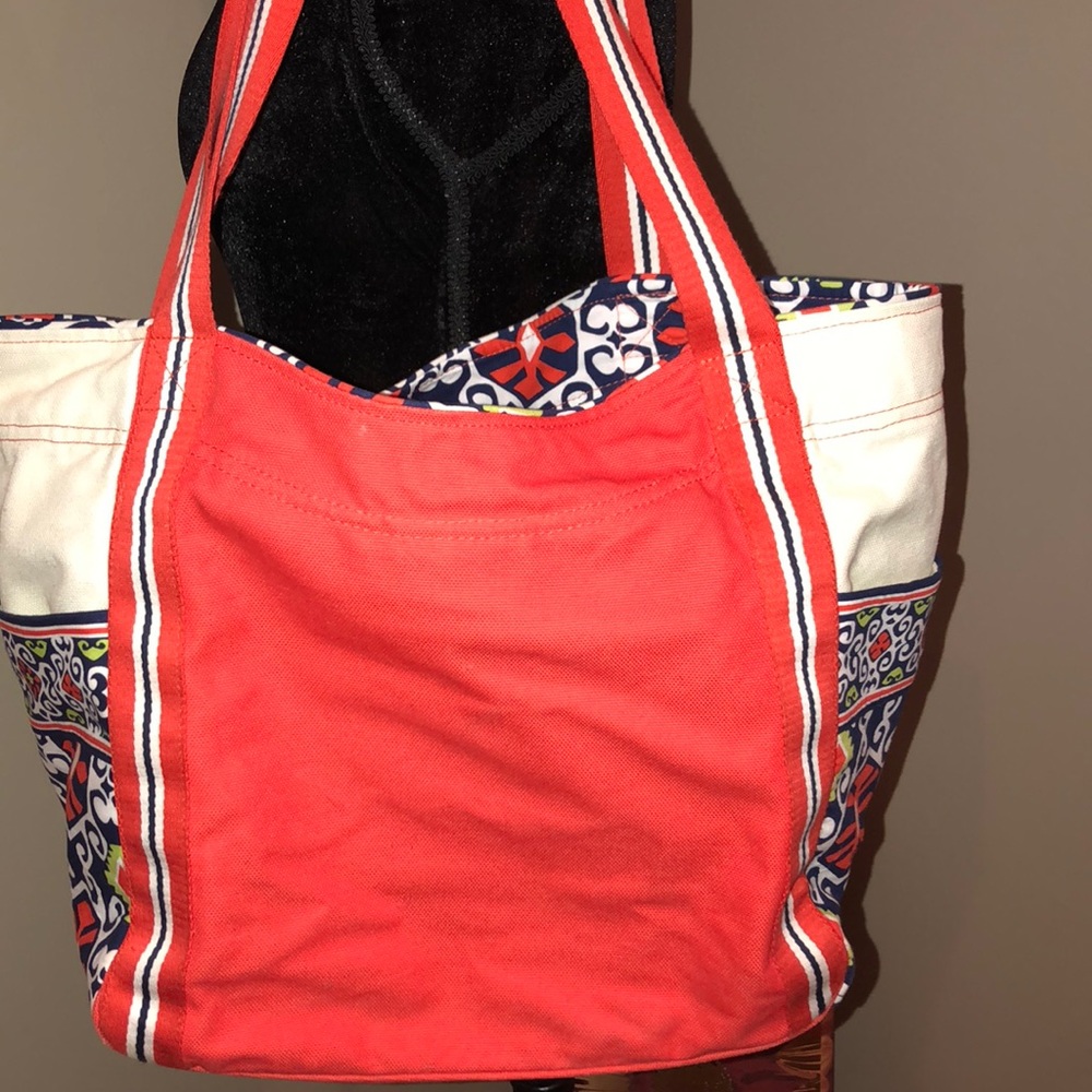 Large Vera Bradley tote! - Picture 3 of 5